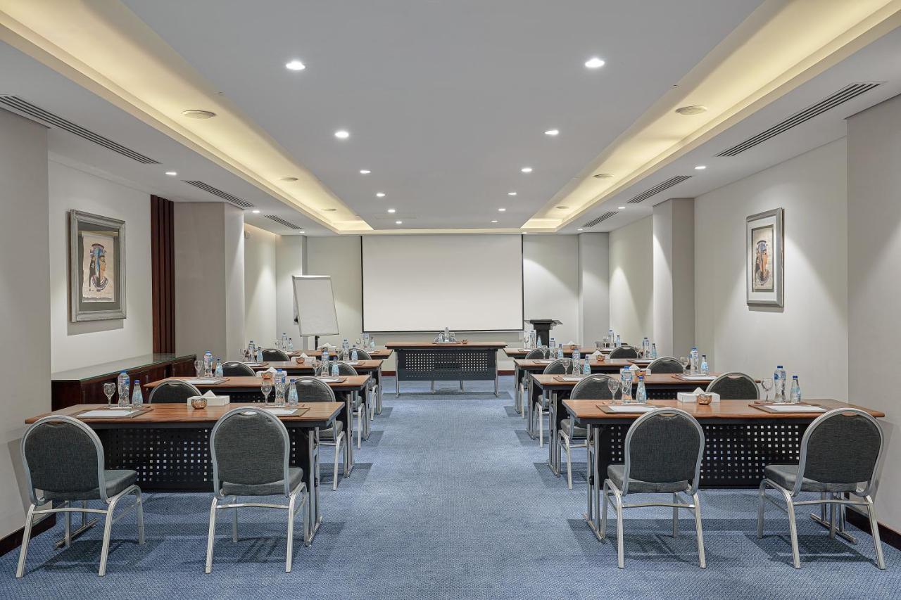 Holiday Inn & Suites - Cairo Maadi By Ihg Екстериор снимка